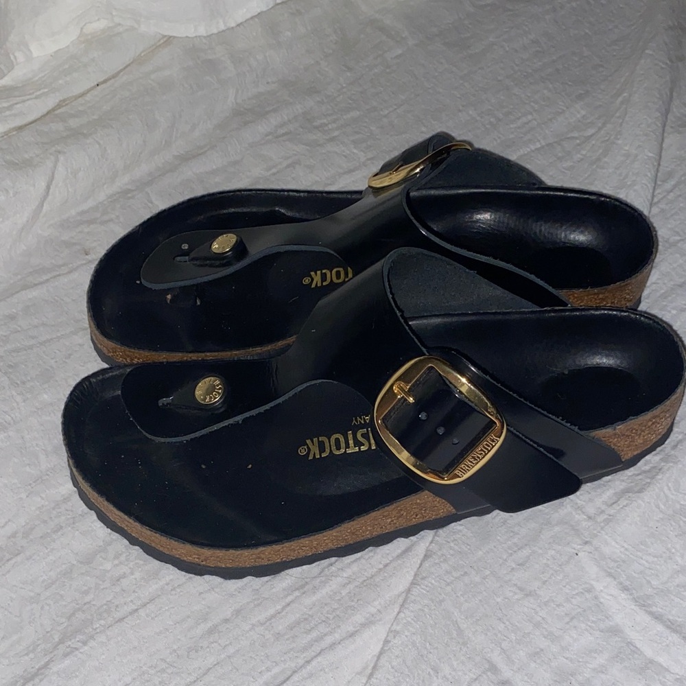 Birkenstock

Gizeh Big Buckle High Shine Sandals - Picture 3 of 8